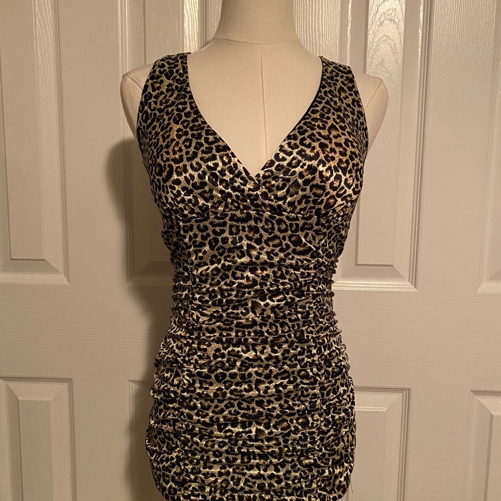 Le Chateau Leopard Print Sleeveless V-Neck Top